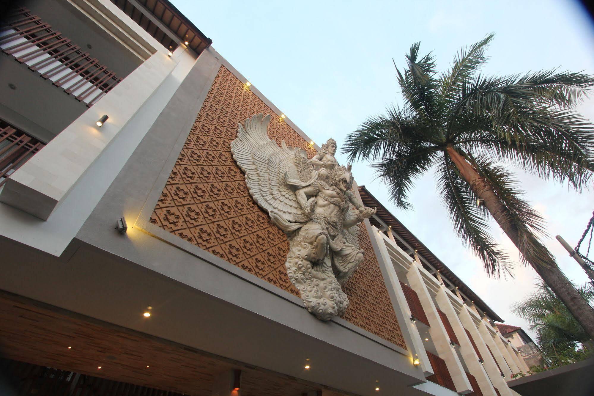 Grand La Walon Hotel Legian Eksteriør billede